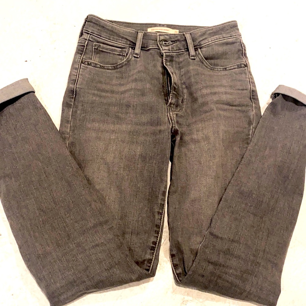 Levi’s 721 High Rise Skinny black jeans